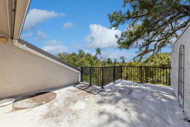 Building Photo - 300 N Shadowbay Blvd