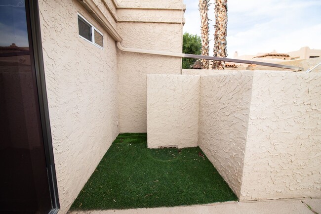 Building Photo - Scottsdale - McCormick Ranch Home - 3 Bedr...