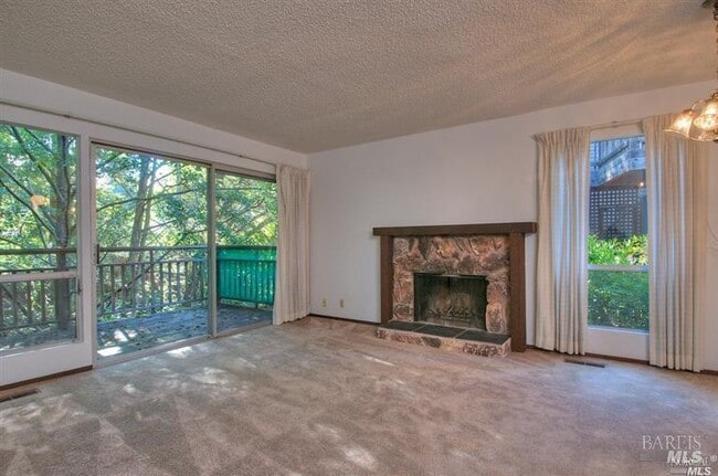 Building Photo - 323 Bolinas Rd