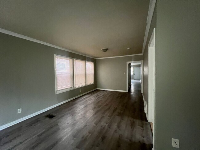 Building Photo - 7202 S Marshfield Ave