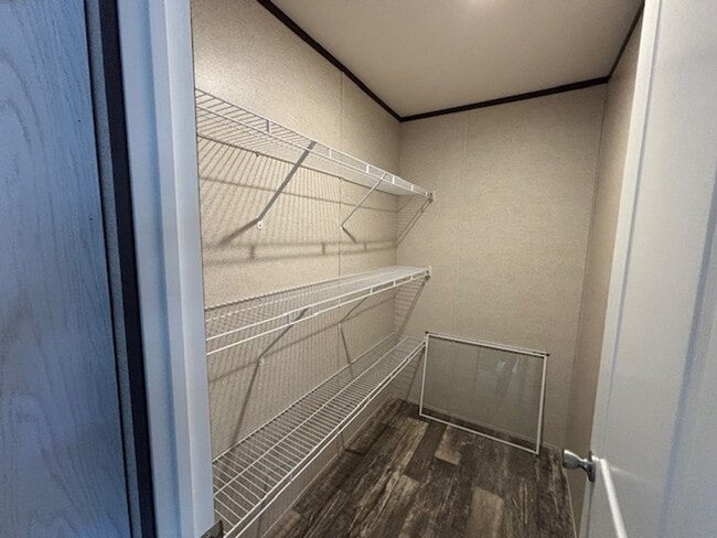 Building Photo - 5952 Yale Ave