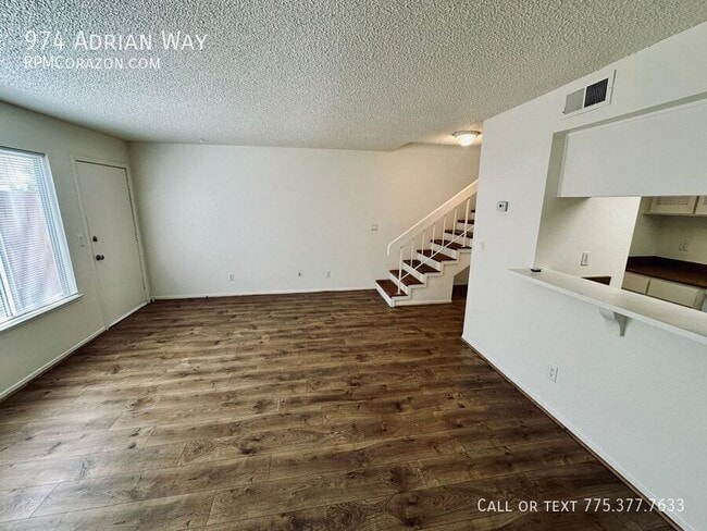 Building Photo - 974 Adrian Way