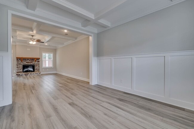 Building Photo - COMING SOON!  Comfort AND sophistication in Martinez, GA