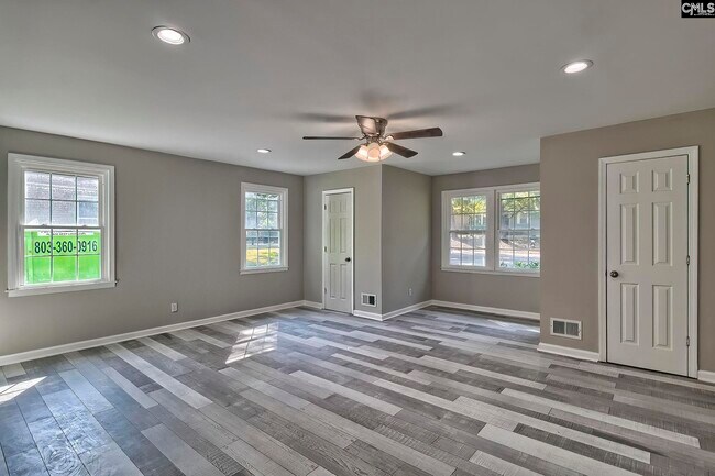 Building Photo - 113 Lyndhurst Rd