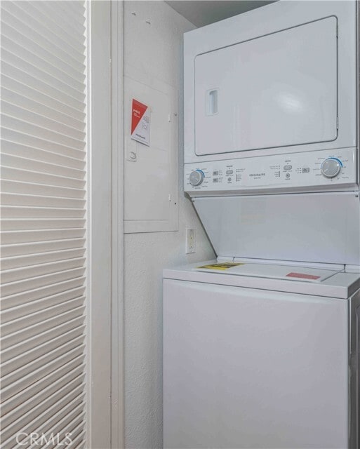 Building Photo - 6850 Citriadora Ct