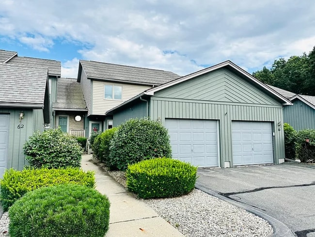 Building Photo - 61 Pine Grove Dr