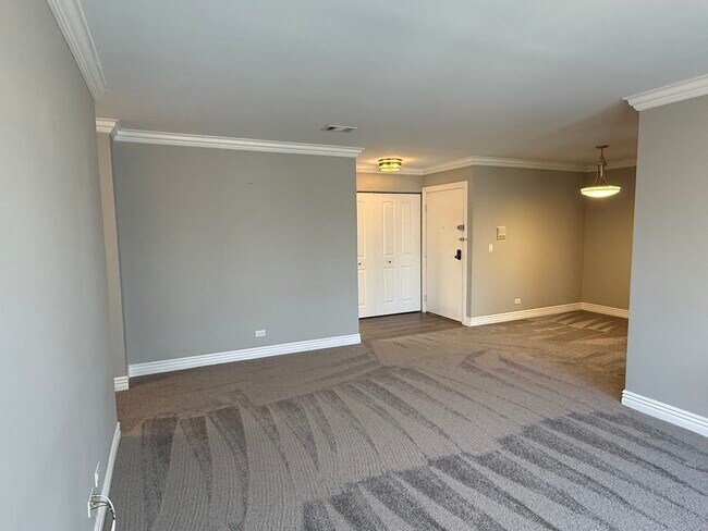 Building Photo - 298 Maplewood Ct