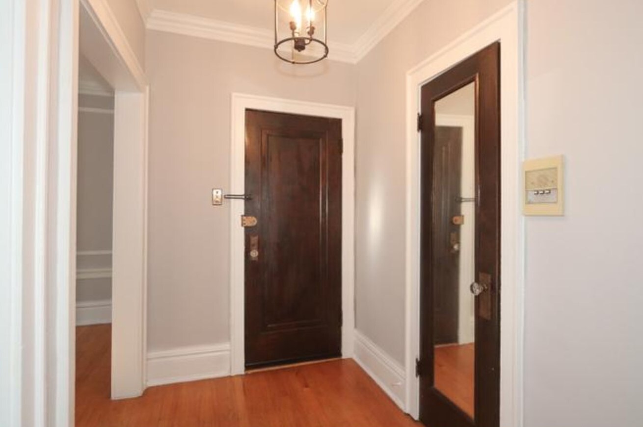 Front door - 224 N Oak Park Ave