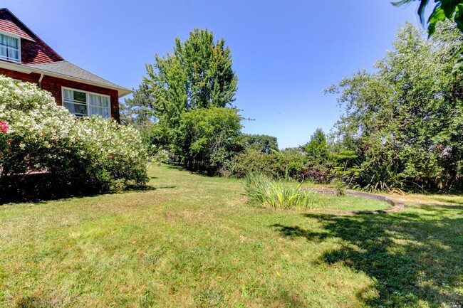 Building Photo - 346 Corte Madera Ave