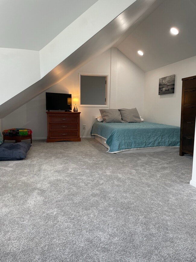 Upstairs, Bedroom #4 - 335 Wailupe Cir
