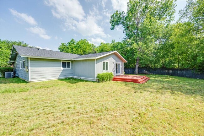 Building Photo - 5402 Chevy Cir