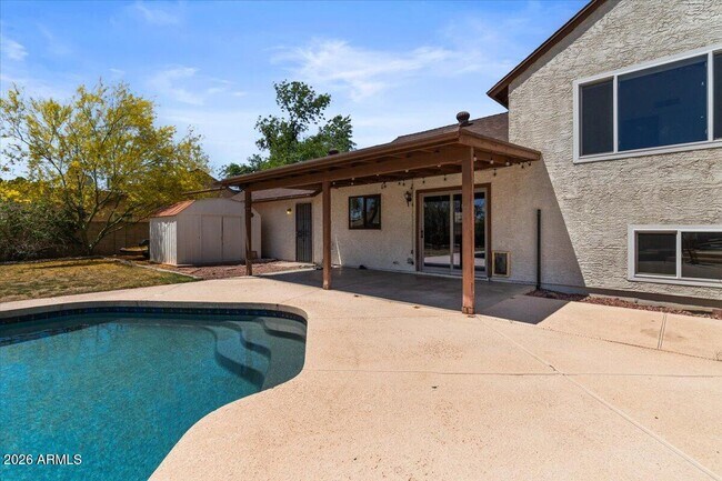 Building Photo - 1041 E Kristal Way