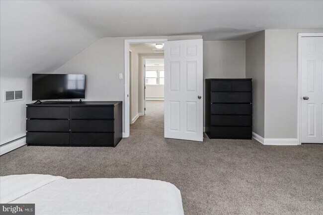 Building Photo - 6934 River Drive Rd