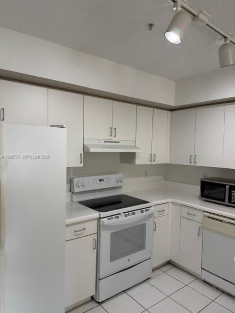 Building Photo - 4812 N State Rd 7