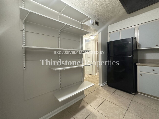 Building Photo - 8124 San Jose Manor Dr E