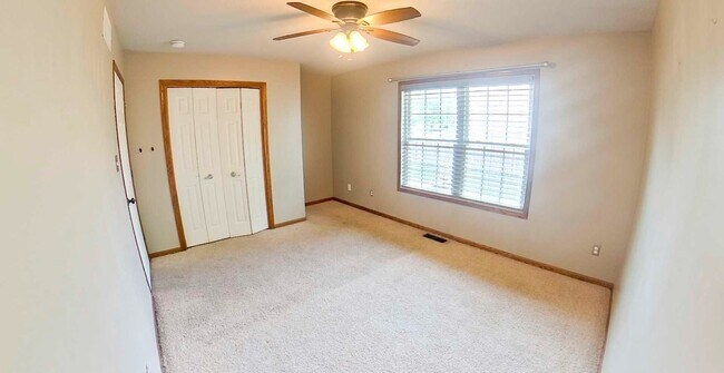 Building Photo - Fenced In Yard + Patio + Pet Friendly + St...