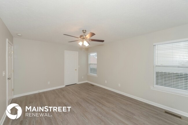 Building Photo - 204 Vintage Cir