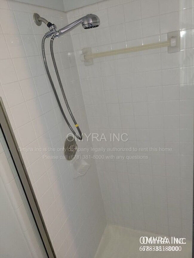 Building Photo - 3001 Rosebrook Dr