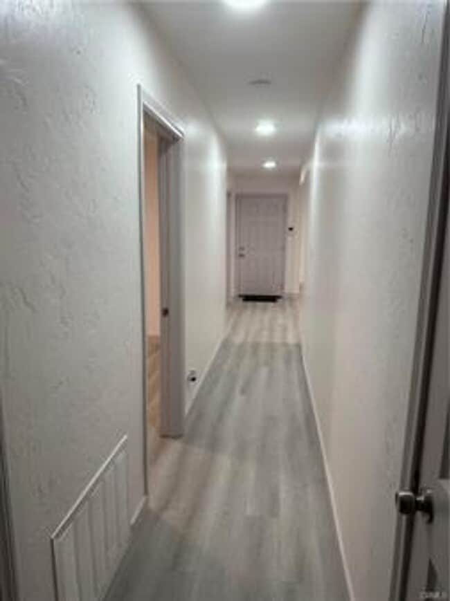 Building Photo - Secluded & Spacious La Mesa home available...