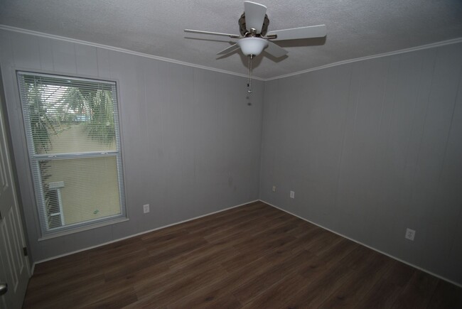 Building Photo - Charming 2 Bedroom close to the beach avai...