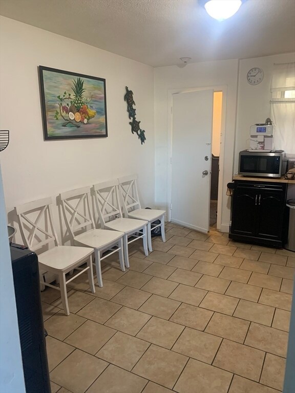 Building Photo - 502 Beach St