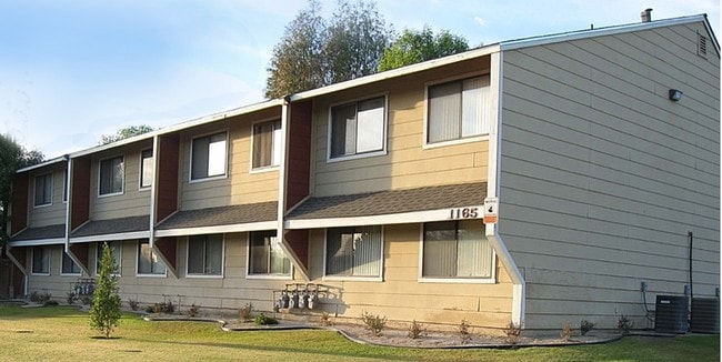 Primary Photo - Encino Village Apartments