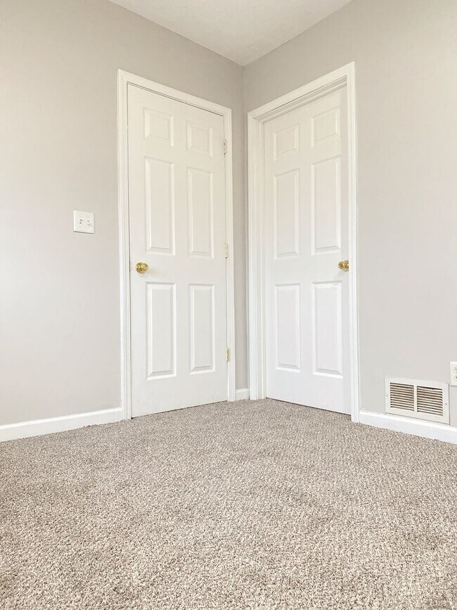 Building Photo - 4420 N 48th St