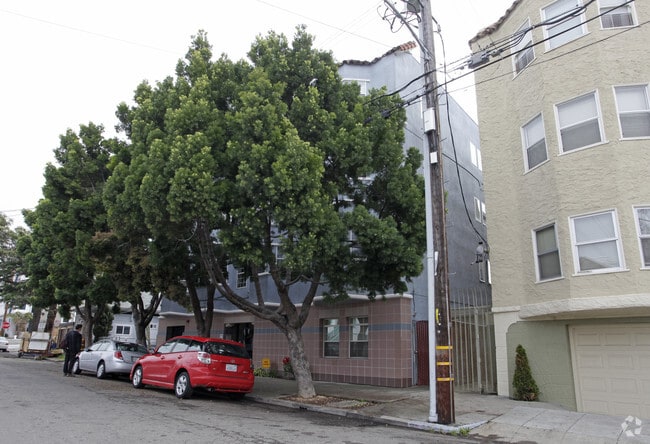 Building Photo - Santana Apartments