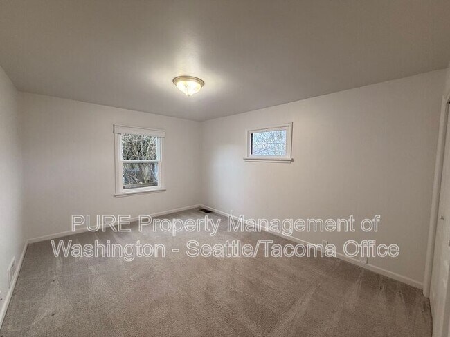 Building Photo - 3136 S 18th St