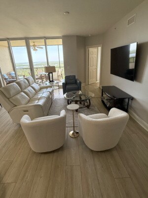 Building Photo - 1065 Borghese Ln
