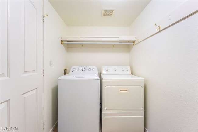 Building Photo - 435 Coral Sea St