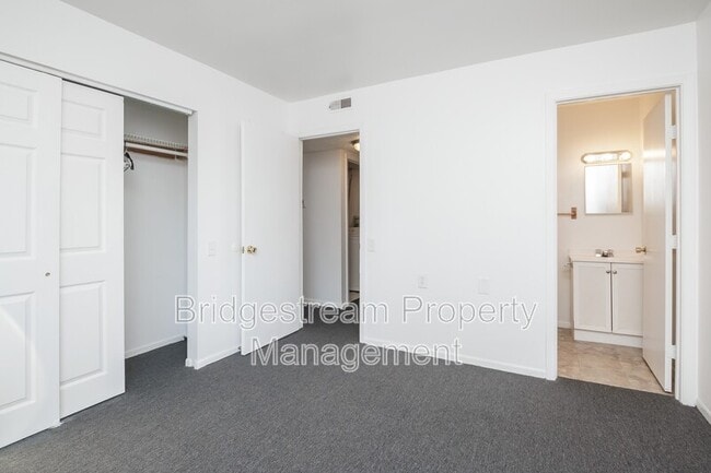 Building Photo - 1415 Forest Ln