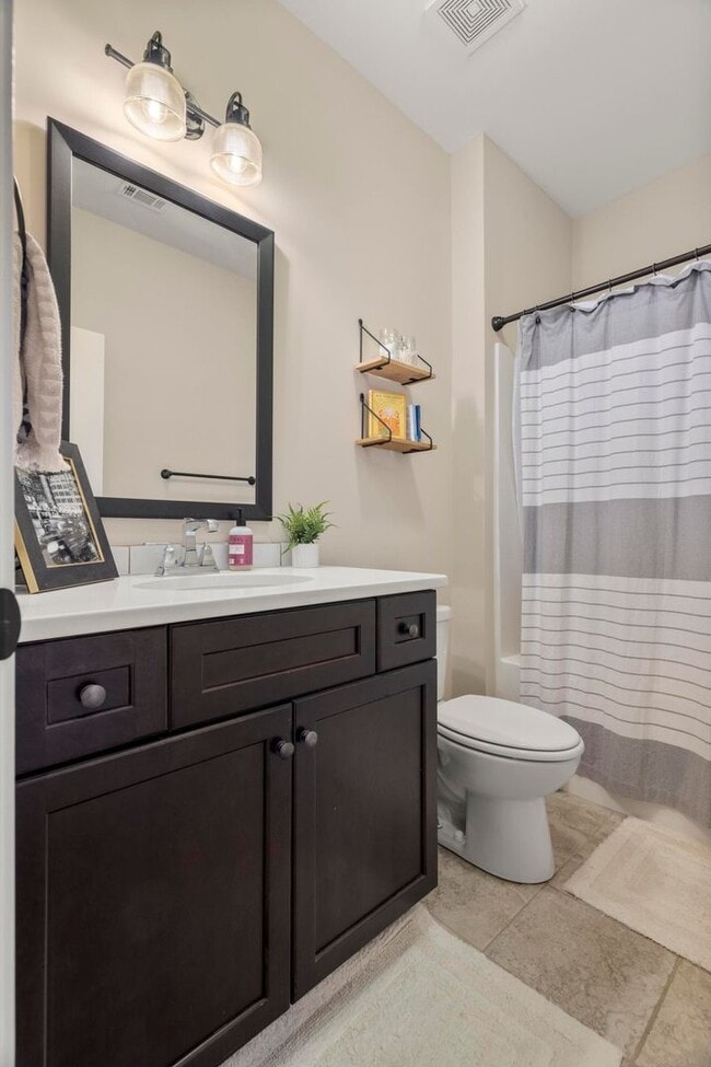 Building Photo - Beautiful 4Bed/3Bath Home M