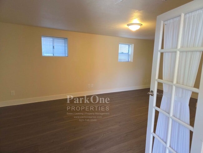 Building Photo - Great 4 Bedroom Home in the Heart of Albany!