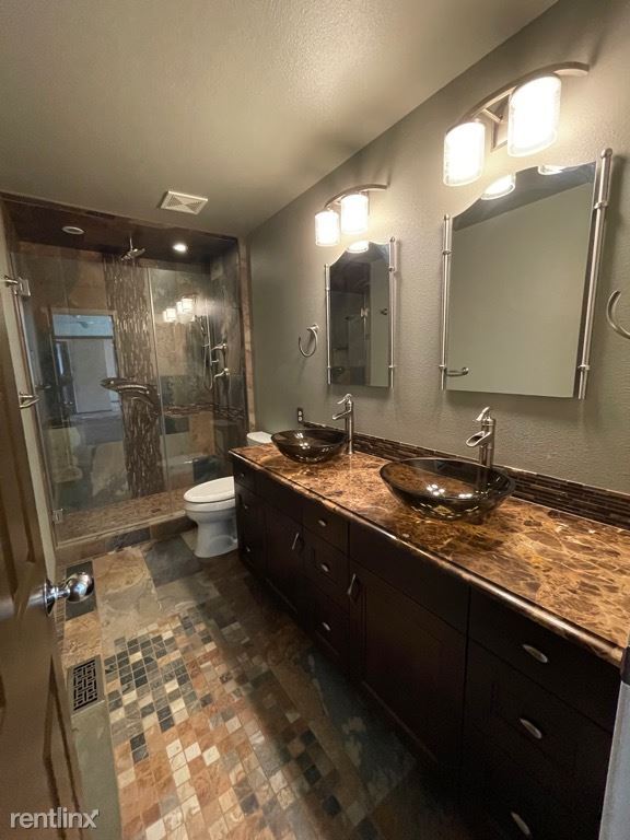 Building Photo - 4 br, 2.5 bath House - 18814 88th Avenue East