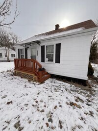 Building Photo - Charming 3-Bedroom Home with Modern Comfor...
