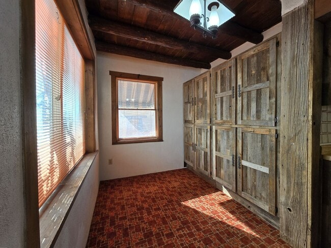 Building Photo - 27633 W Frontage Rd