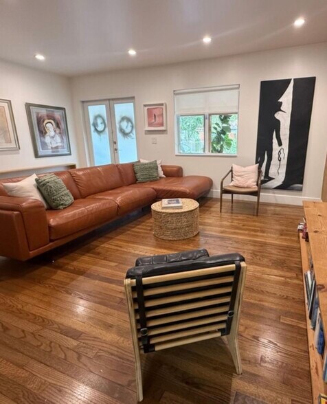 Building Photo - 1345 SW 60th Ct