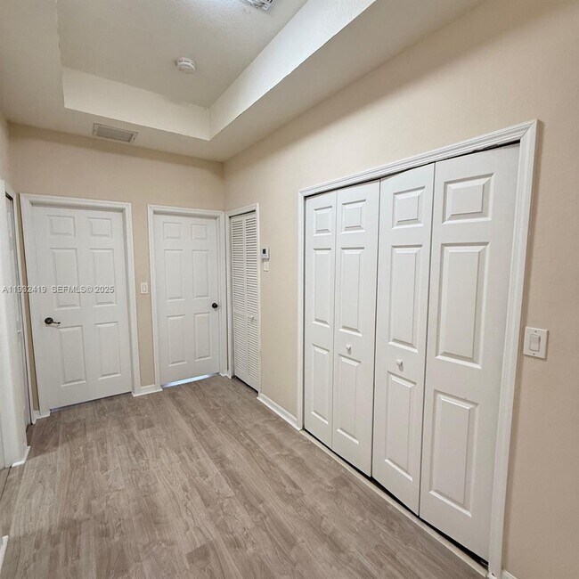 Building Photo - 16660 SW 83rd Ln