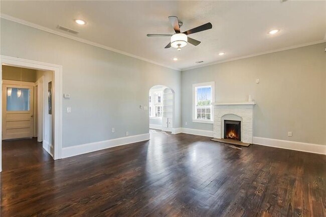 Building Photo - 443 S Atlanta St