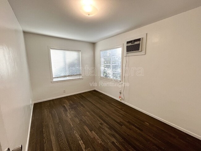 Building Photo - 2128 K St