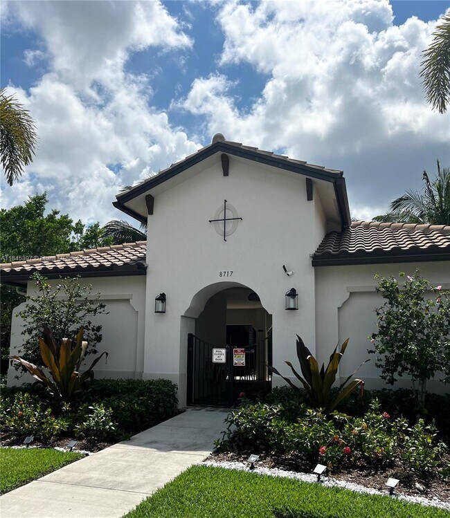 Building Photo - 8951 Madrid Cir