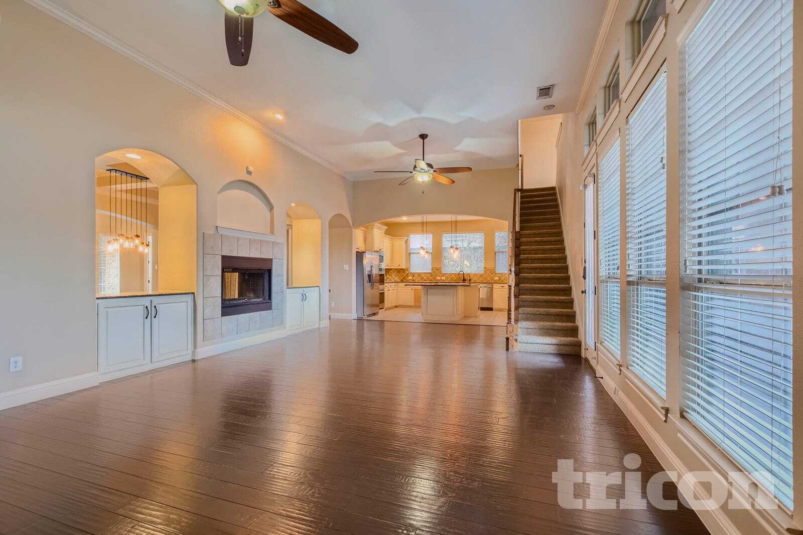 Building Photo - 727 Fairfax Lane