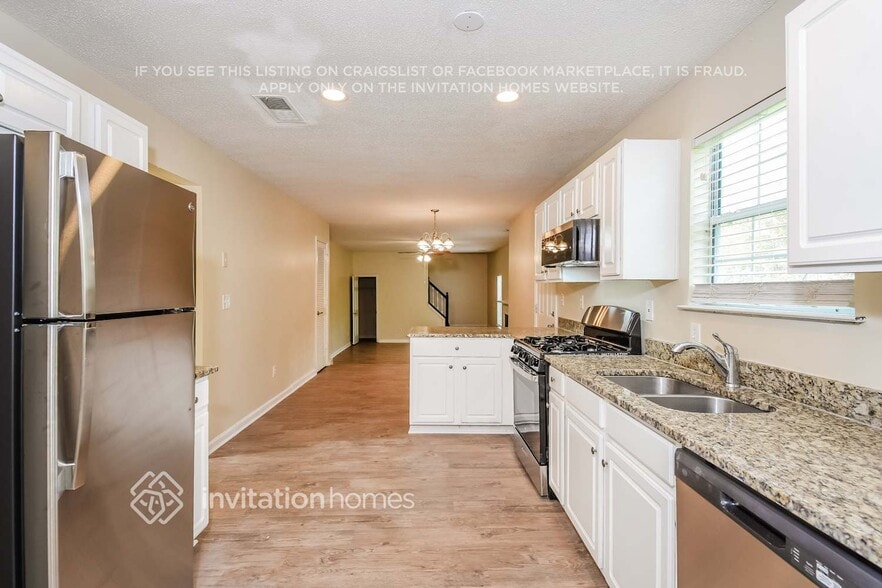 Building Photo - 733 Trigg Lake Ct