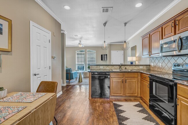 Building Photo - 305 Holleman Dr E