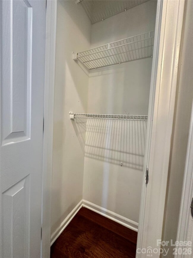 Building Photo - 5307 Bentgrass Run Dr