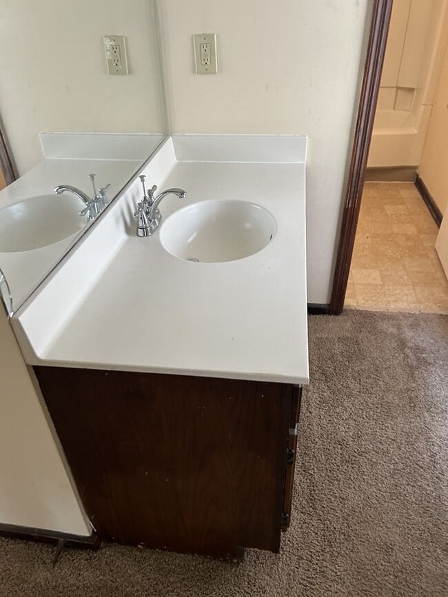 Building Photo - COMING SOON! Cozy 3BR 2.5BA Home w/ 2-Car Garage in Lithonia