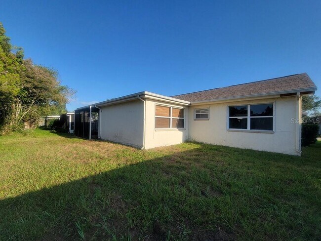 Building Photo - 3702 Sail Dr