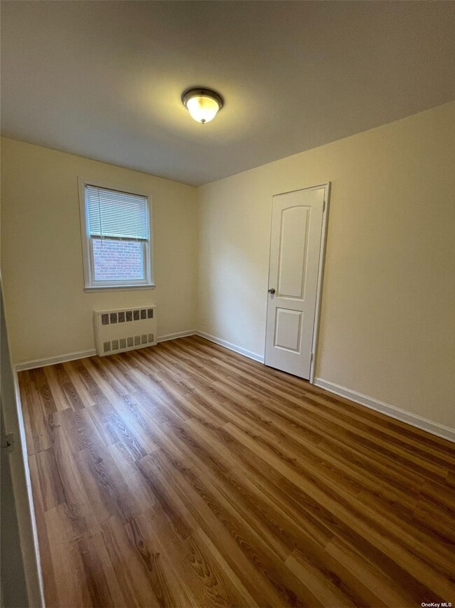 Building Photo - 154-12 19th Ave