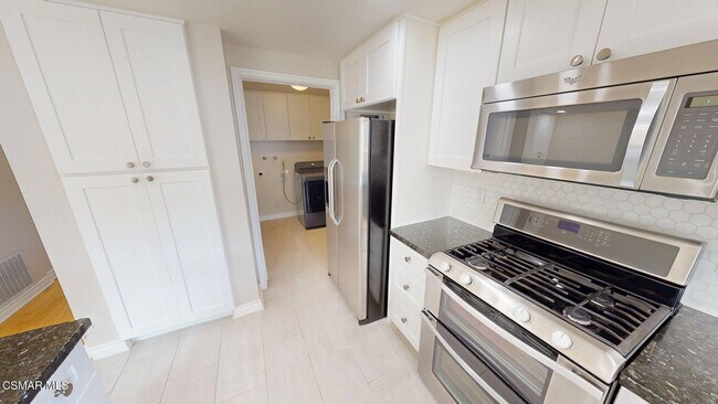 Building Photo - 336 Green Moor Pl